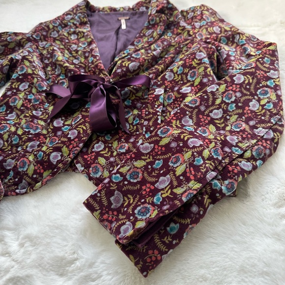 FREE PEOPLE Floral Velvet Boho Preppy Fall Winter Blazer Pylurple Jacket.Sz 2 . - Picture 8 of 8